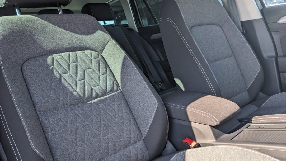 2023 Volkswagen Passat — fotografija 21