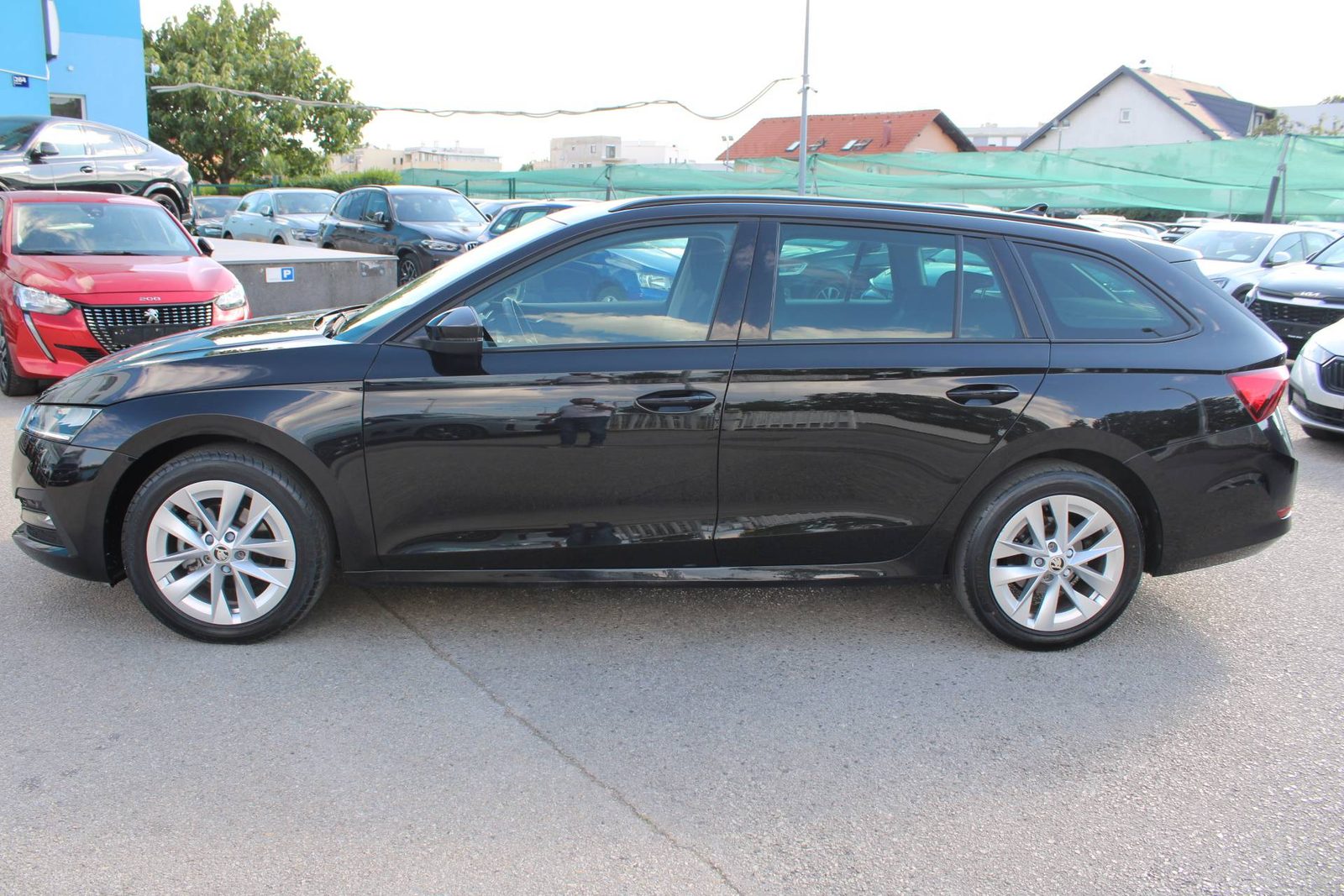 2023 Škoda Octavia Combi — fotografija 8