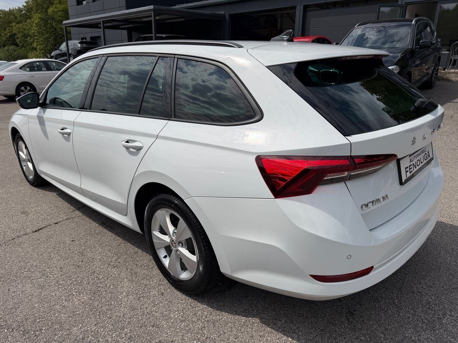 2021 Škoda Octavia — fotografija 5