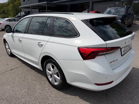 2021 Škoda Octavia — sličica 5
