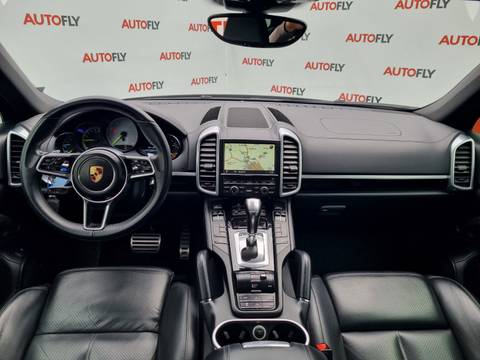 2015 Porsche Cayenne — sličica 12