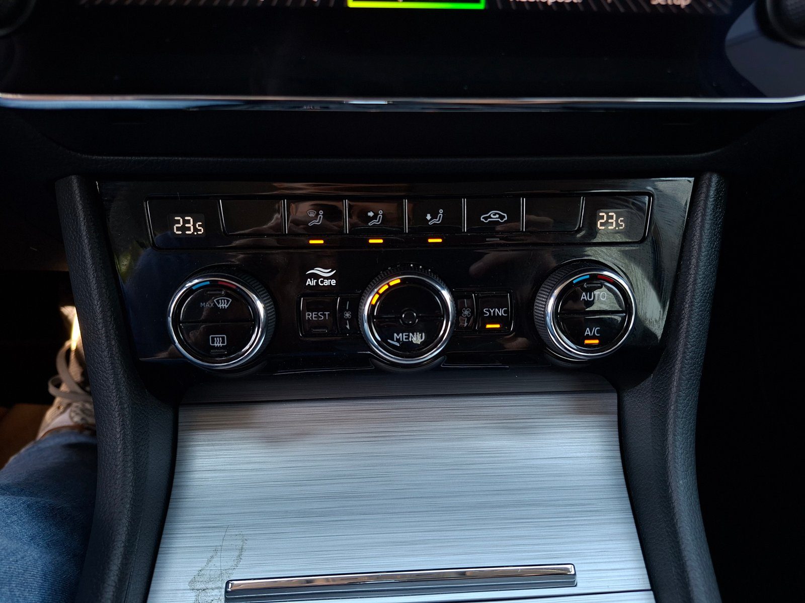 2022 Škoda Superb — fotografija 16