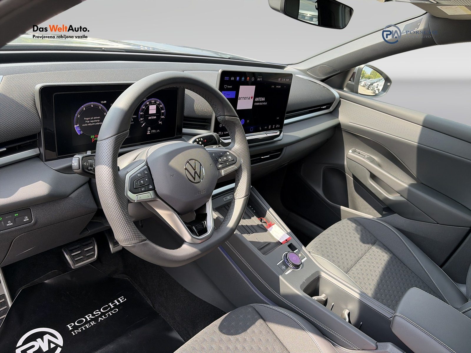 2026 Volkswagen T-Roc R-Line — fotografija 11