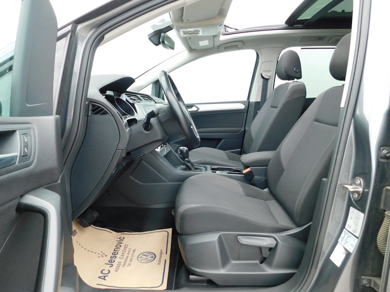 2018 Volkswagen Touran — fotografija 7