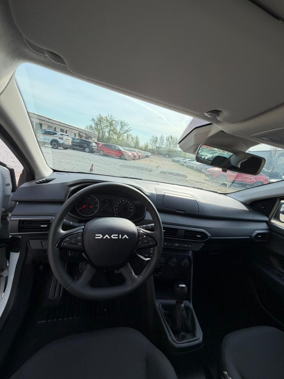 2026 Dacia Logan — fotografija 11
