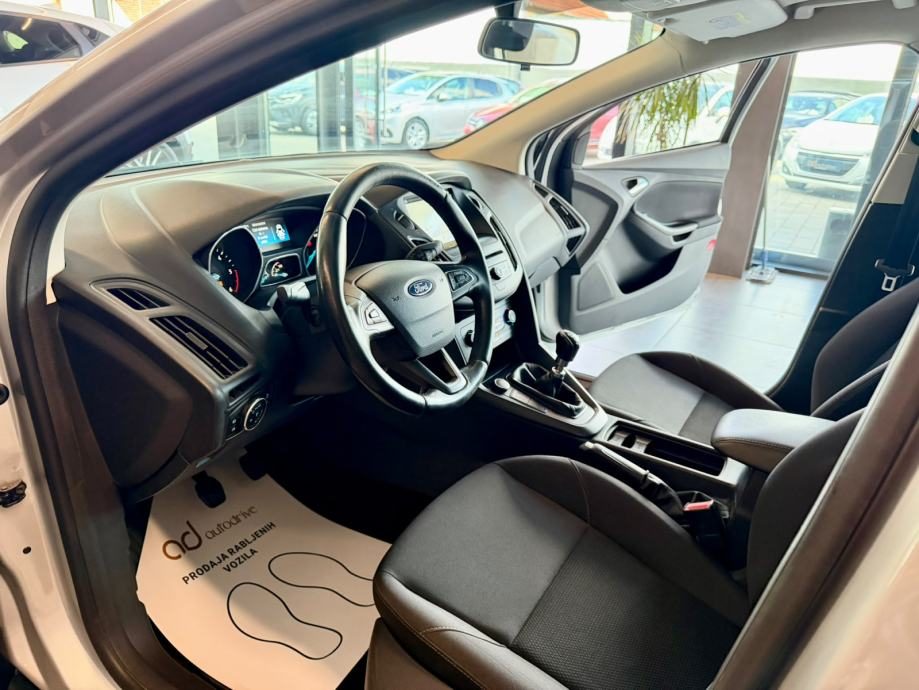 2018 Ford Focus — fotografija 13