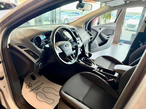 2018 Ford Focus — sličica 13