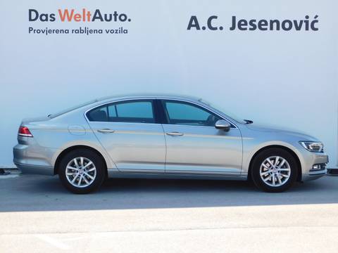 2017 Volkswagen Passat — sličica 4
