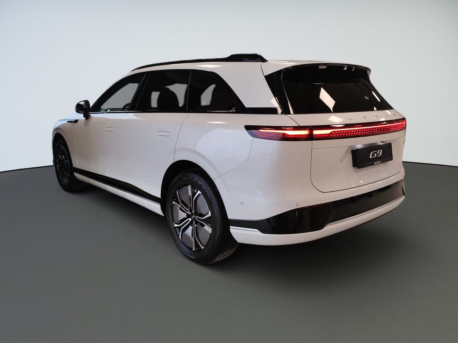 2025 XPENG G9 — fotografija 8