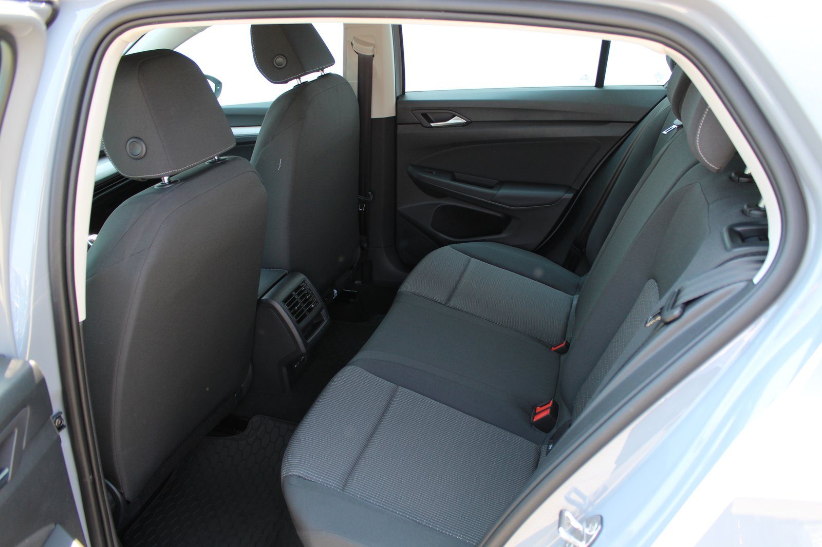 2026 Volkswagen Golf — fotografija 10
