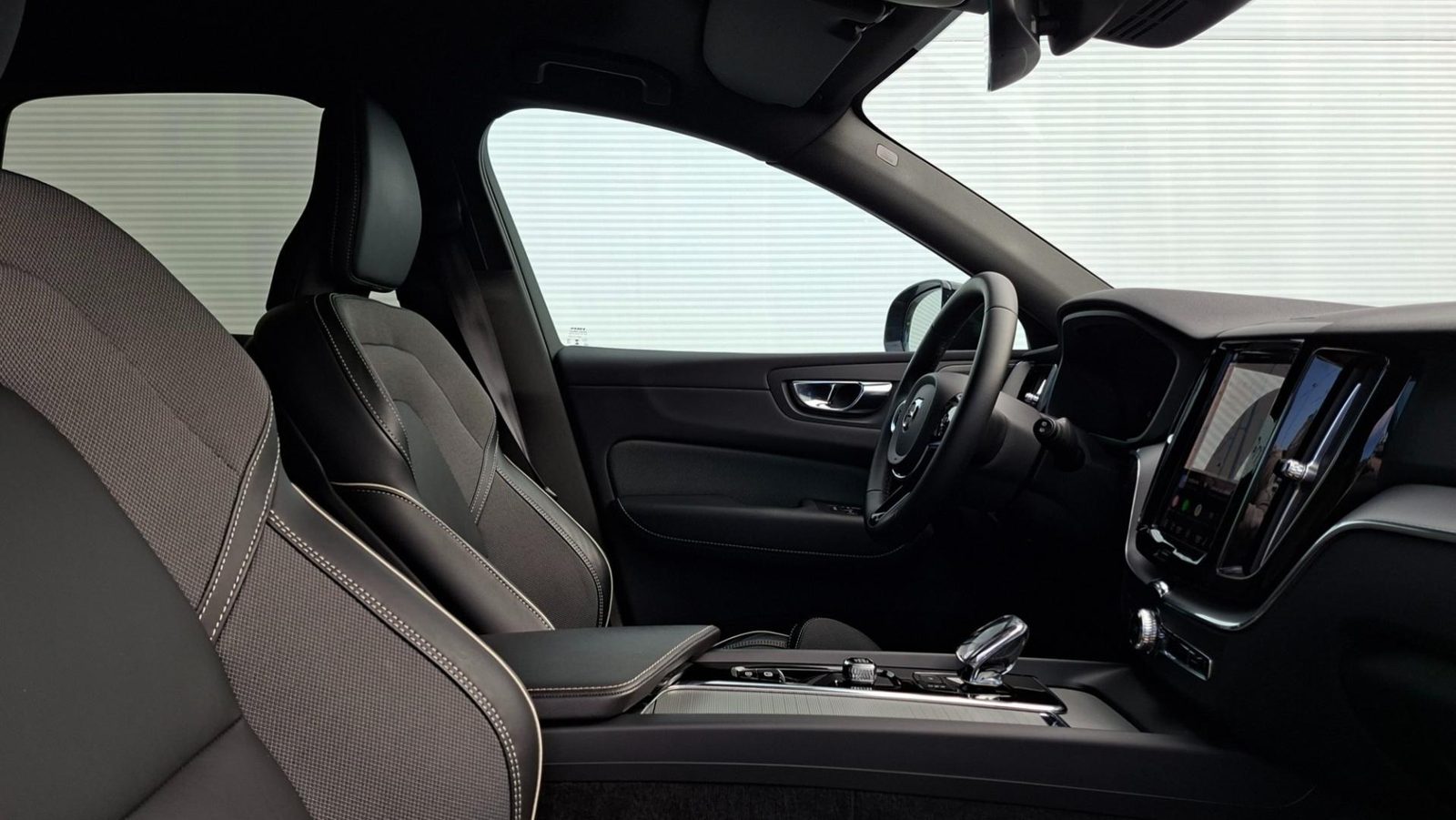 2023 Volvo XC60 — fotografija 5
