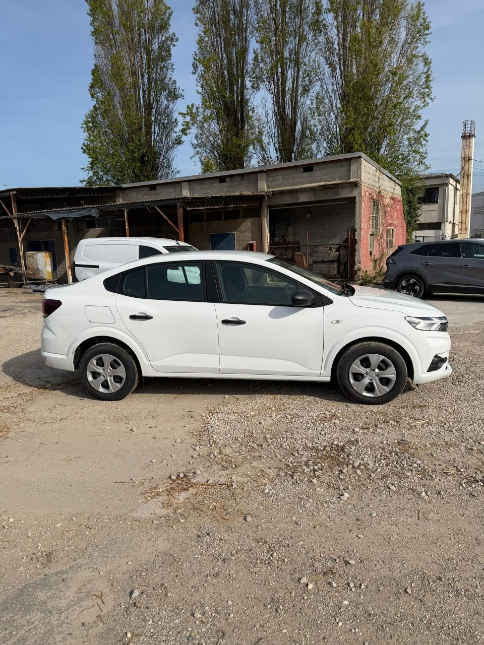 2026 Dacia Logan — fotografija 4