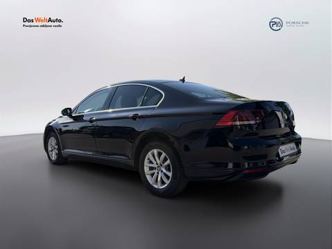 2021 Volkswagen Passat — sličica 7