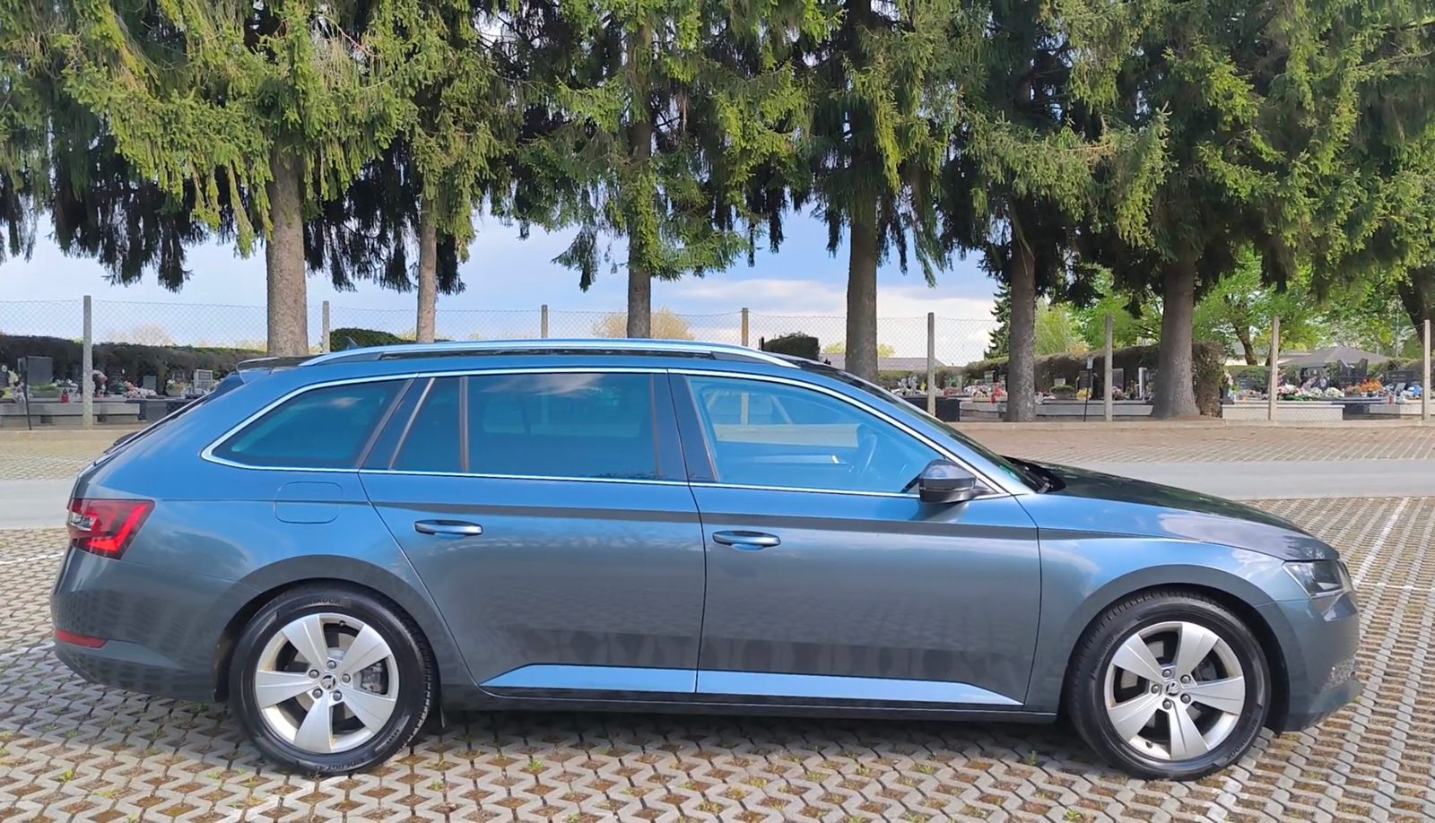 2019 Škoda Superb — fotografija 12