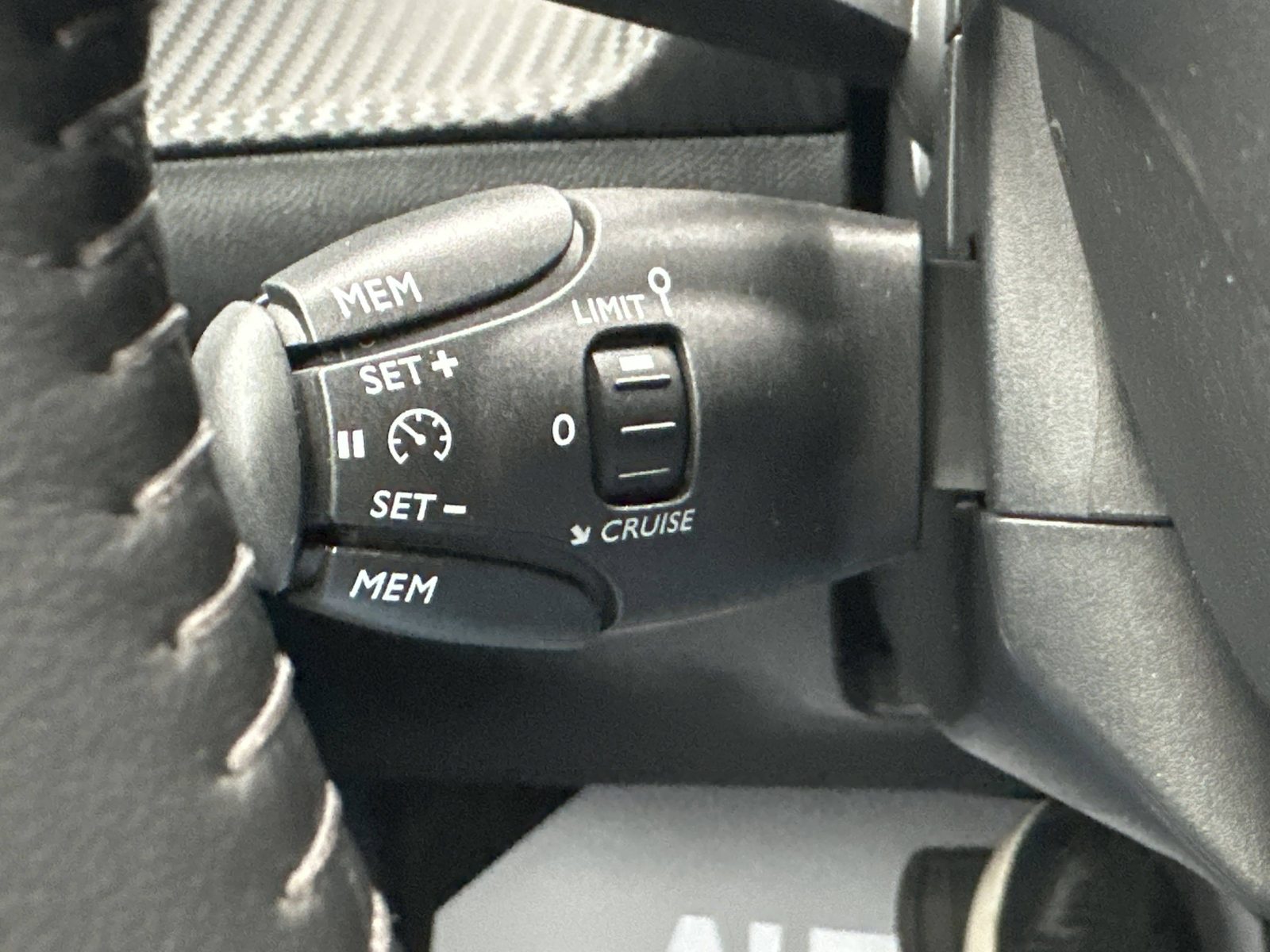 2022 Peugeot 2008 — fotografija 29
