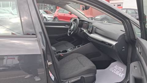 2023 Volkswagen Golf — sličica 9