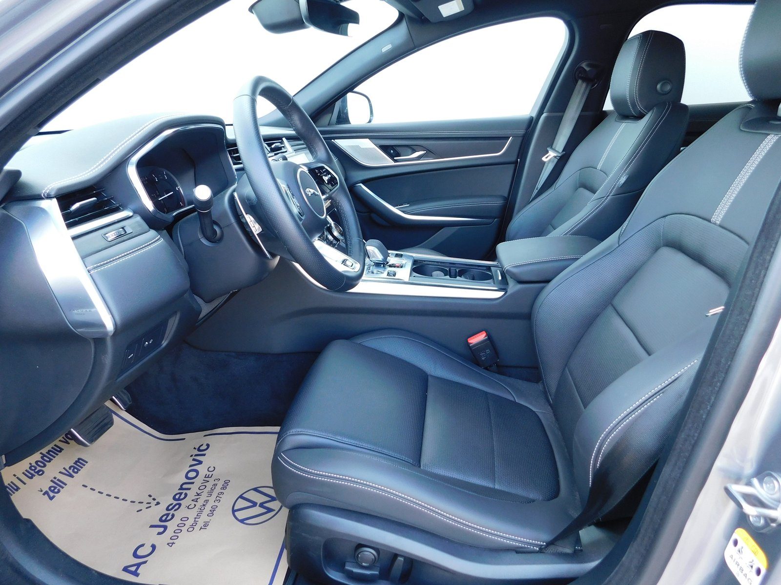 2023 Jaguar XF — fotografija 8