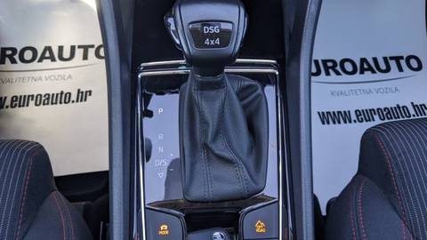 2021 Škoda Karoq — sličica 17