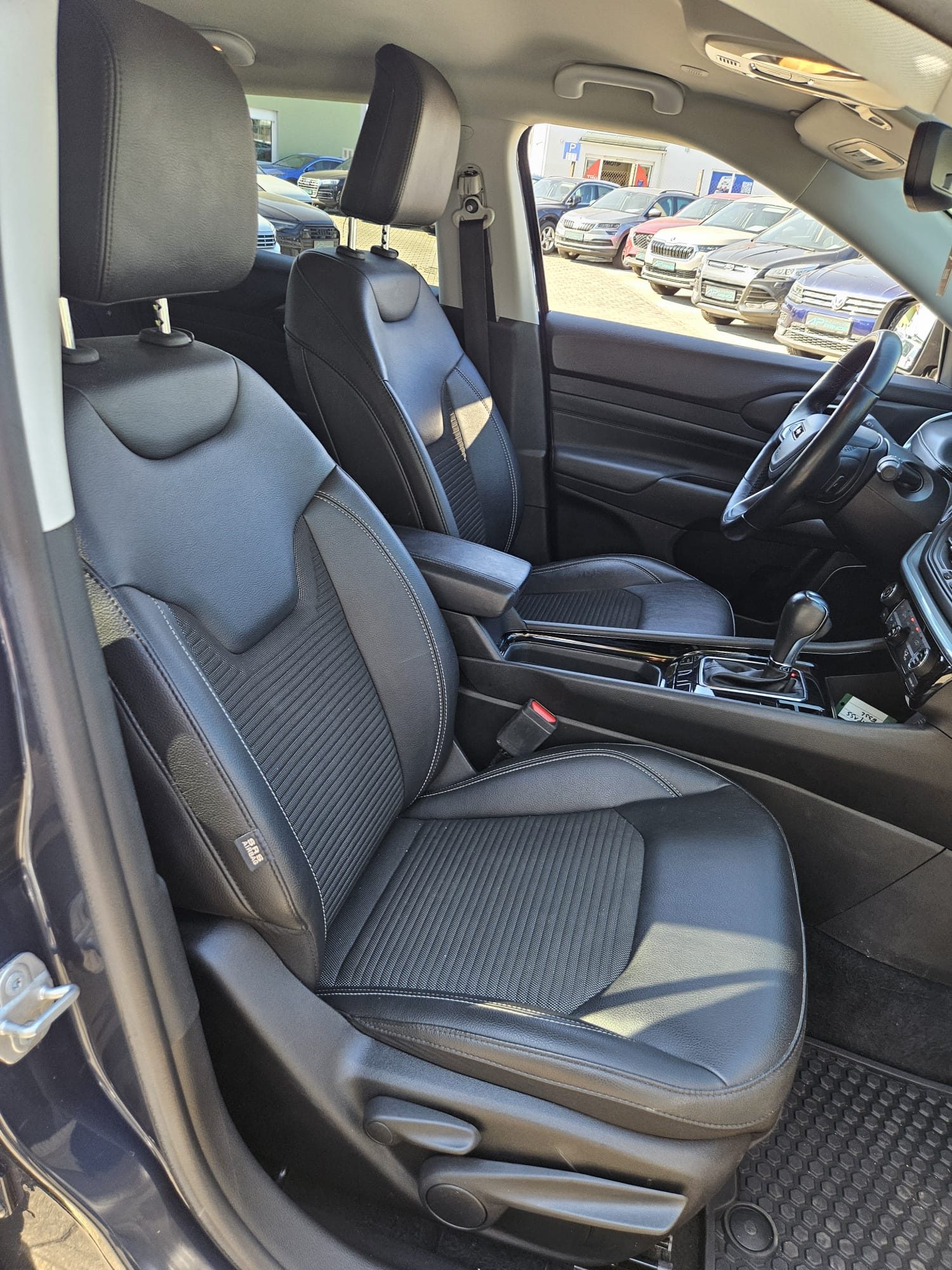 2023 Jeep Compass — fotografija 22