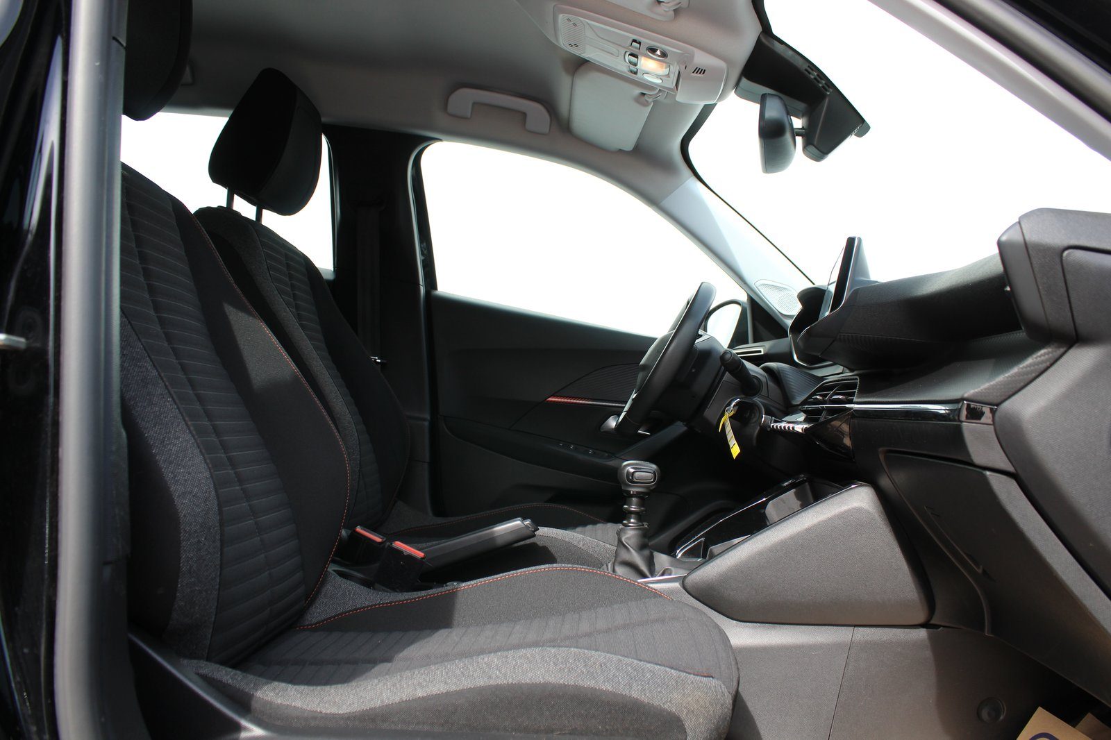 2022 Peugeot 2008 — fotografija 12