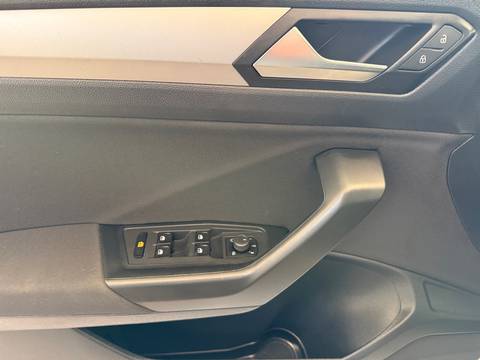 2023 Volkswagen T-Roc — sličica 15