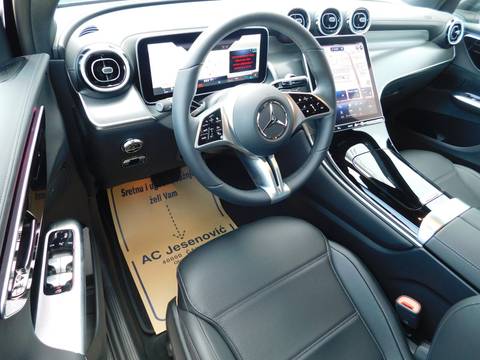2024 Mercedes-Benz GLC — sličica 9