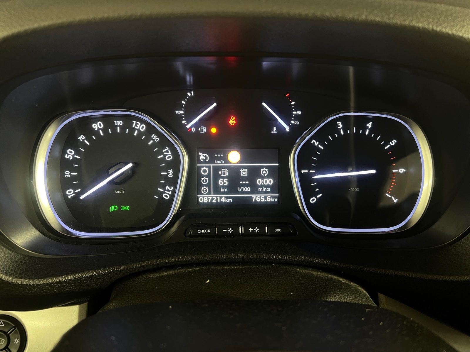 2021 Opel Zafira — fotografija 16