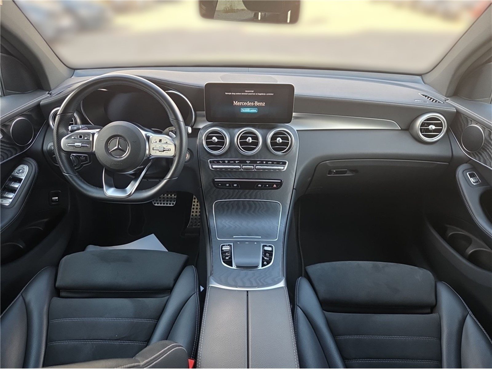 2022 Mercedes-Benz GLC — fotografija 10