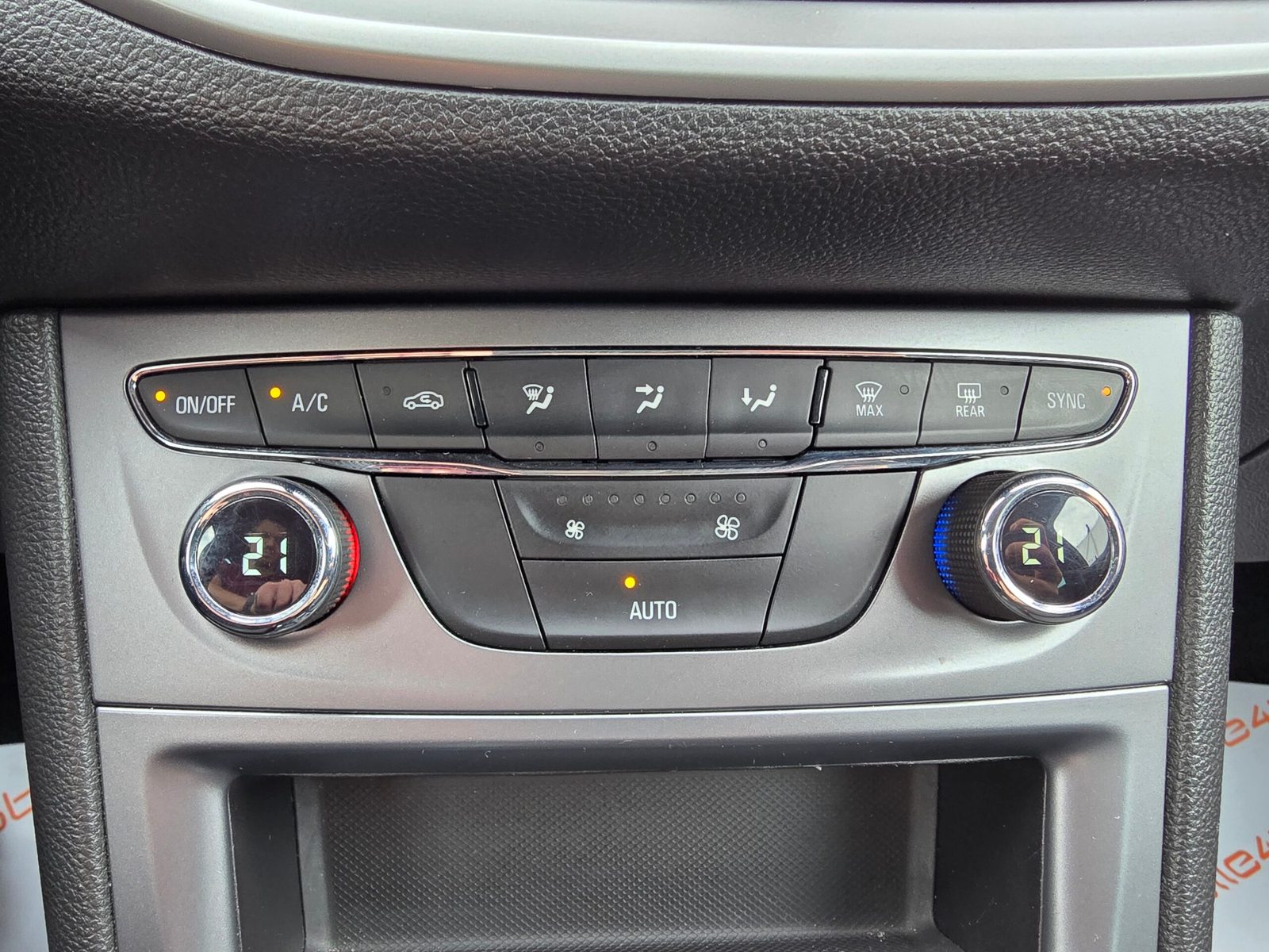 2018 Opel Astra — fotografija 13
