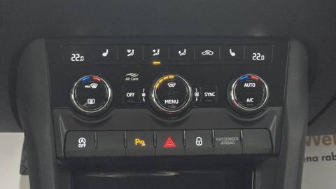 2022 Škoda Karoq — sličica 21