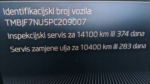 2022 Škoda Karoq — sličica 15