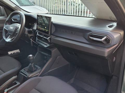 2025 Dacia Duster — sličica 12