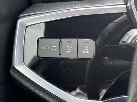 2023 Audi Q3 — sličica 28