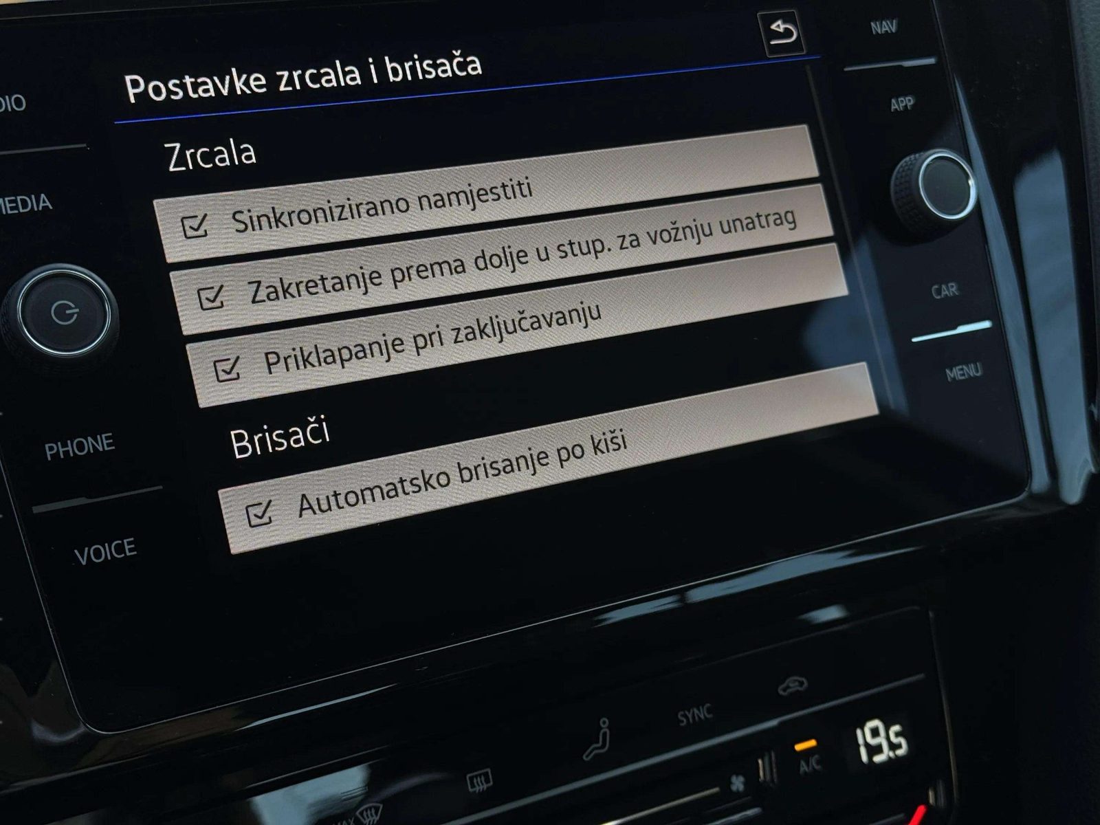 2022 Volkswagen Passat — fotografija 20