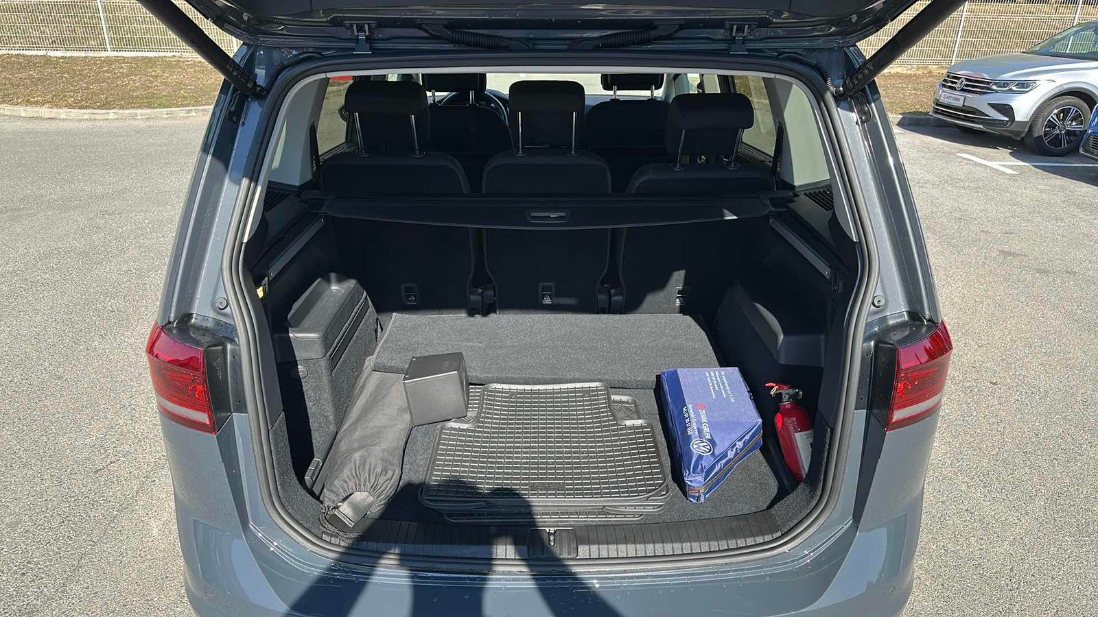 2022 Volkswagen Touran — fotografija 12