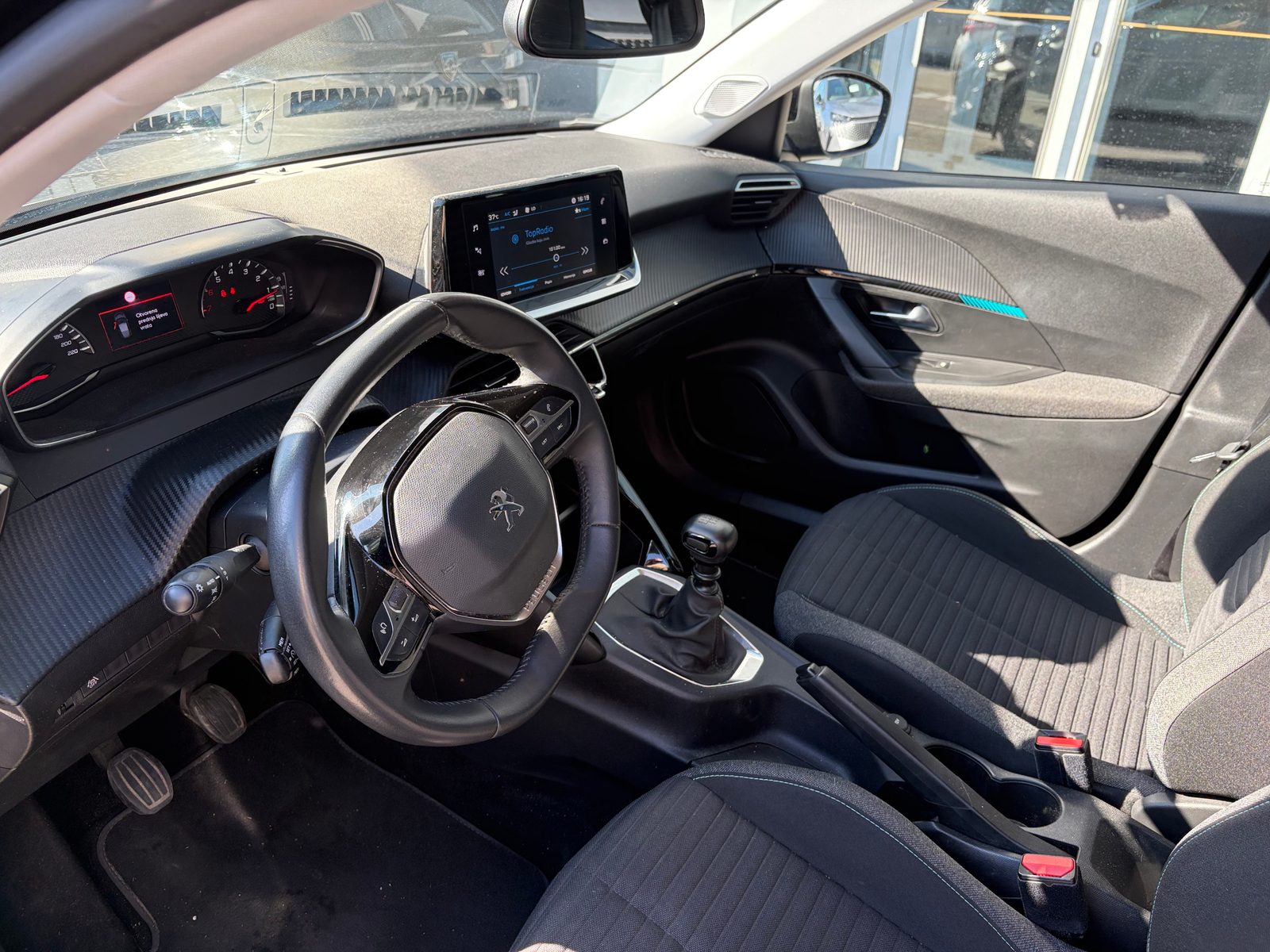 2022 Peugeot 2008 — fotografija 7