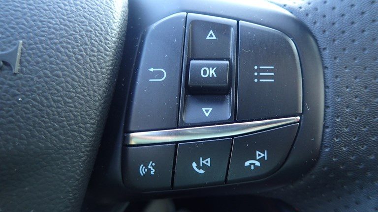 2025 Ford Kuga — fotografija 17
