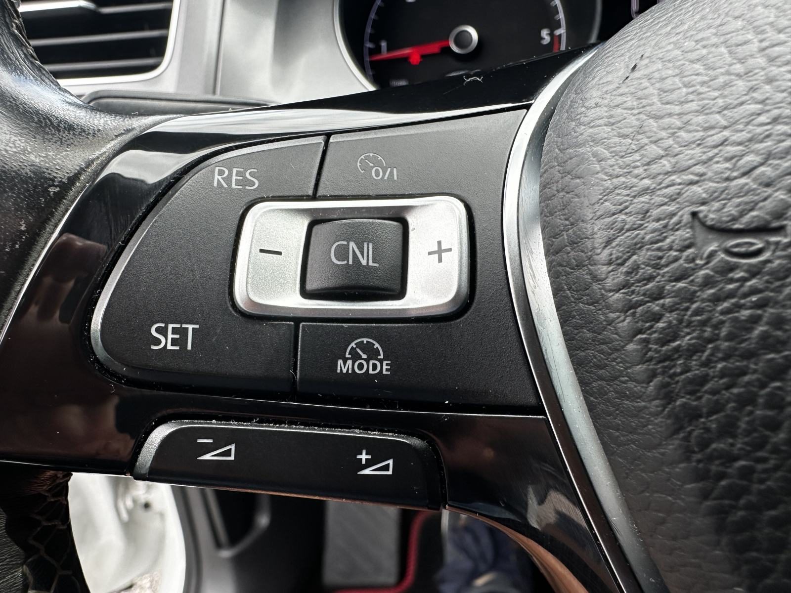 2016 Volkswagen Golf — fotografija 12