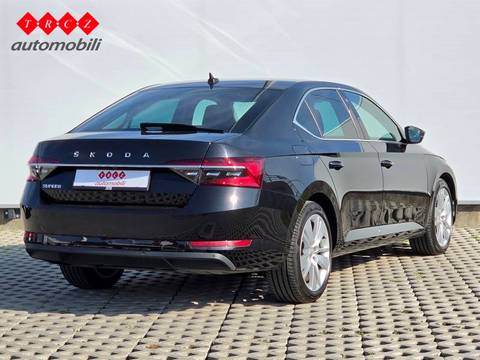 2022 Škoda Superb — sličica 4