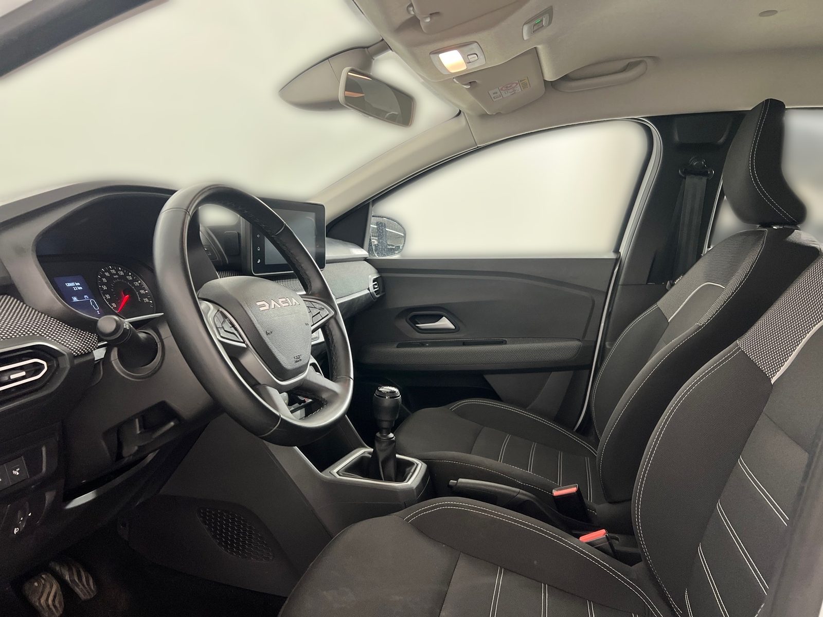 2023 Dacia Sandero — fotografija 12
