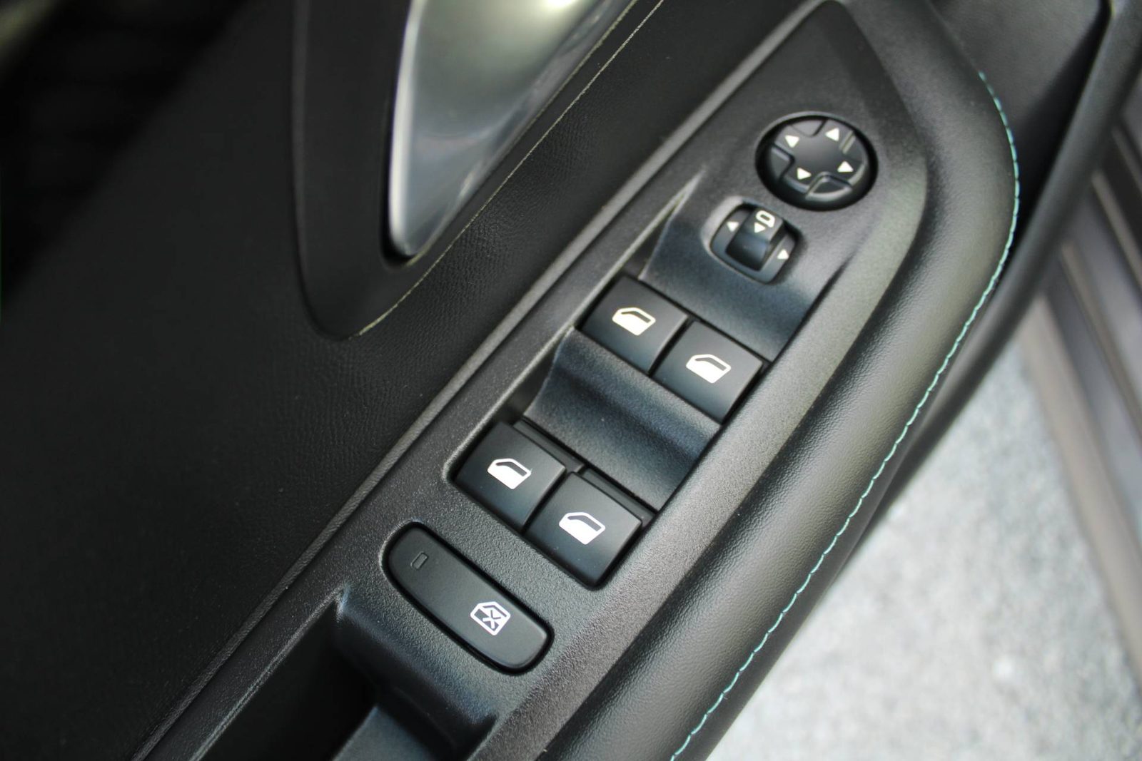 2023 Peugeot 208 — fotografija 16