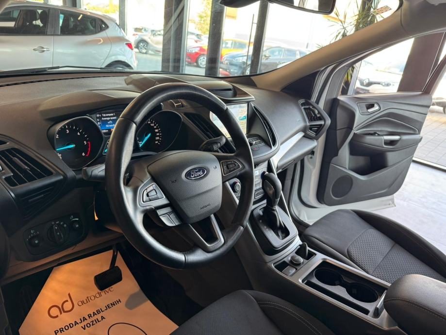 2018 Ford Kuga — fotografija 14