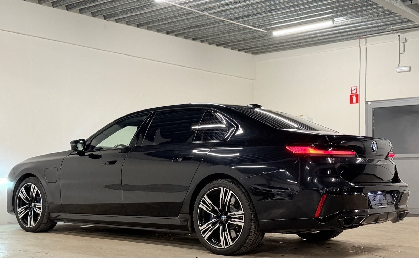2024 BMW Serija 7 — fotografija 4