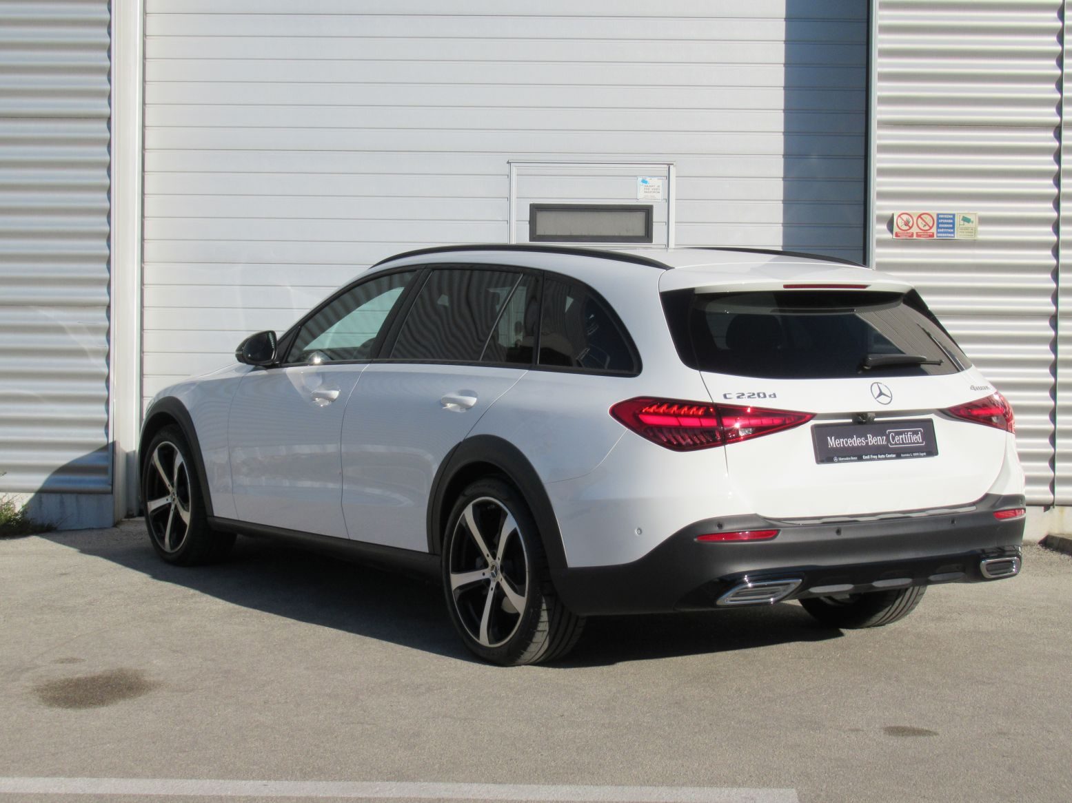 2026 Mercedes-Benz C-klasa Avantgarde — fotografija 8