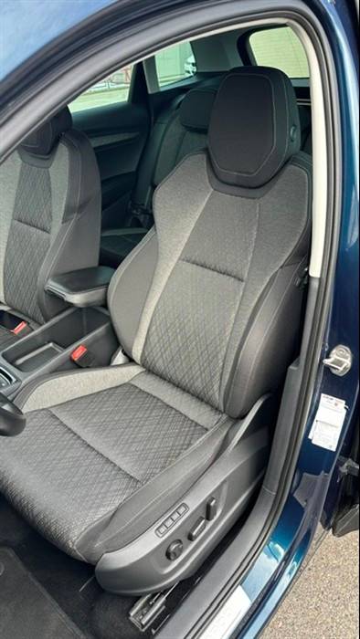 2023 Škoda Karoq — sličica 10