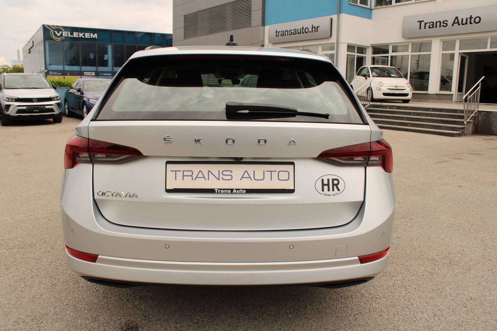 2022 Škoda Octavia Combi — fotografija 6