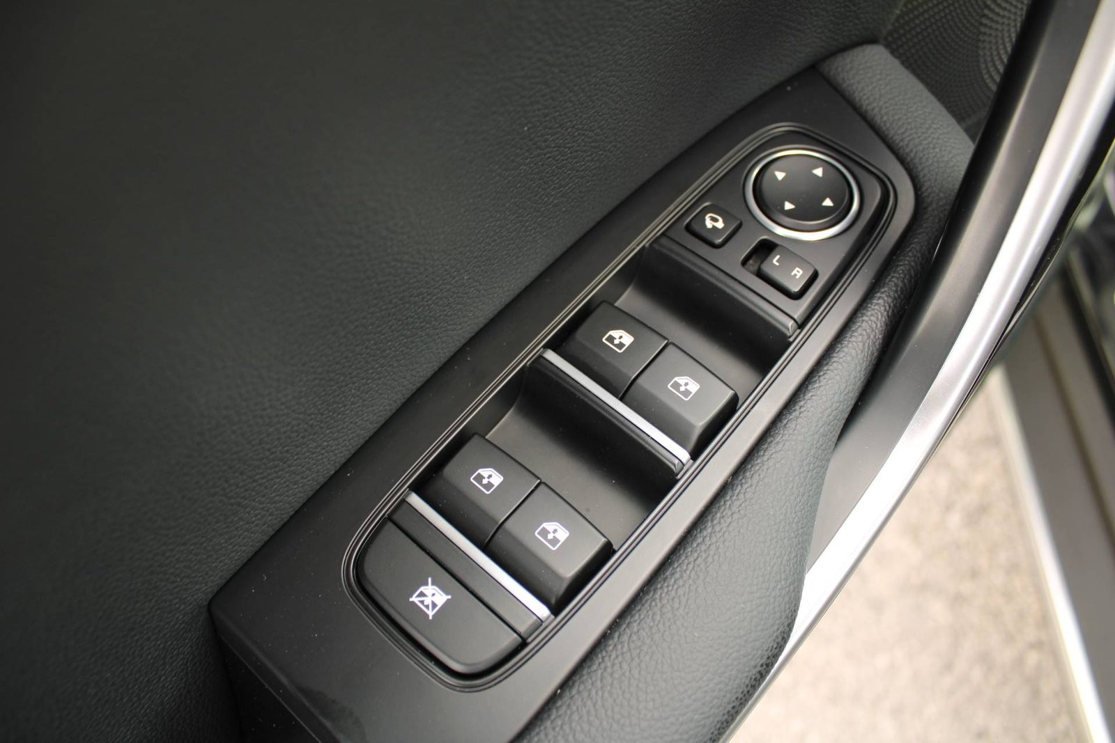 2023 Kia Xcee'd — fotografija 15