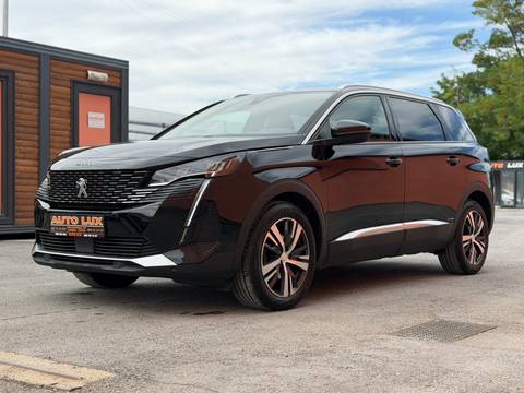 2022 Peugeot 5008
