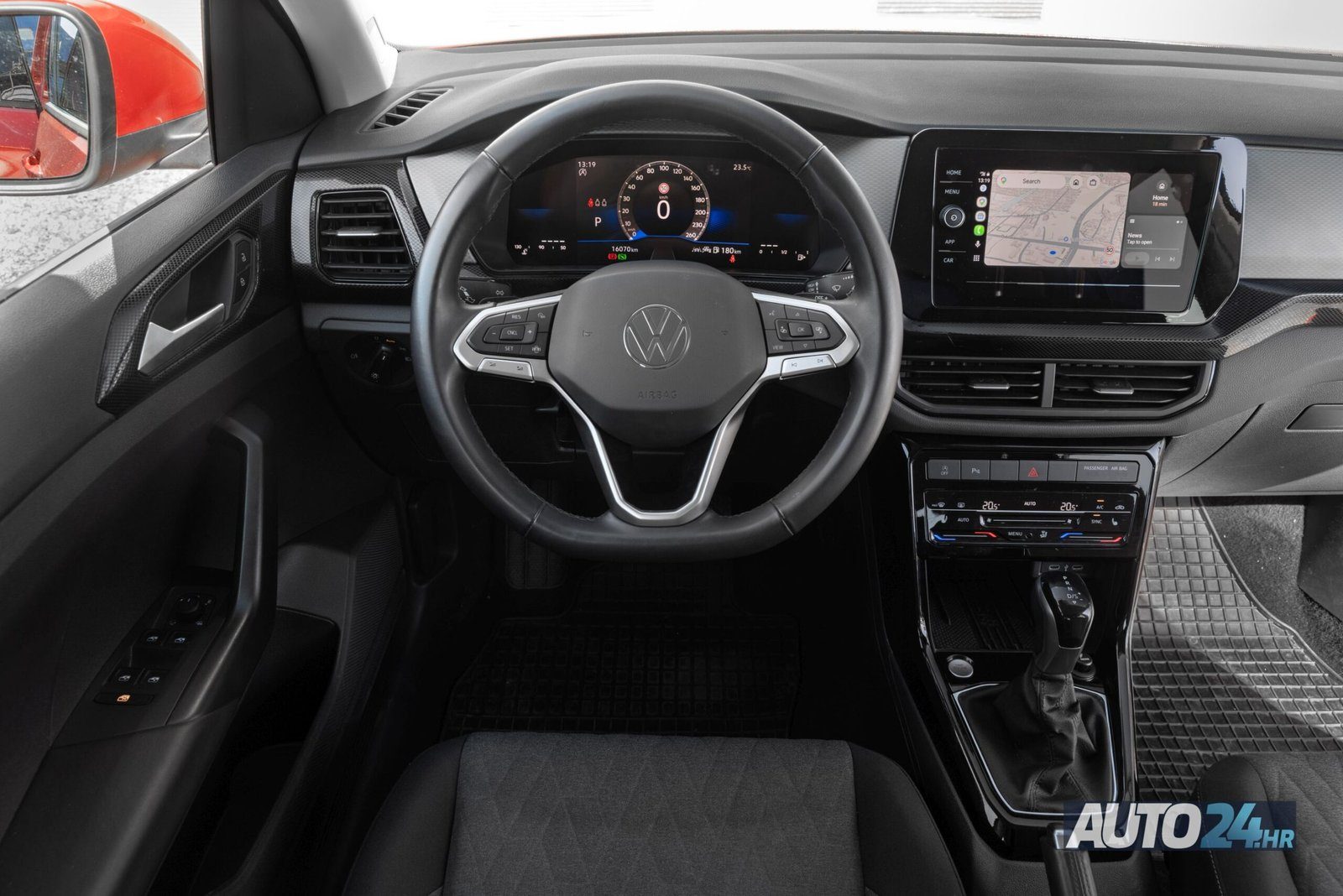 2025 Volkswagen T-Cross Life Plus — fotografija 6