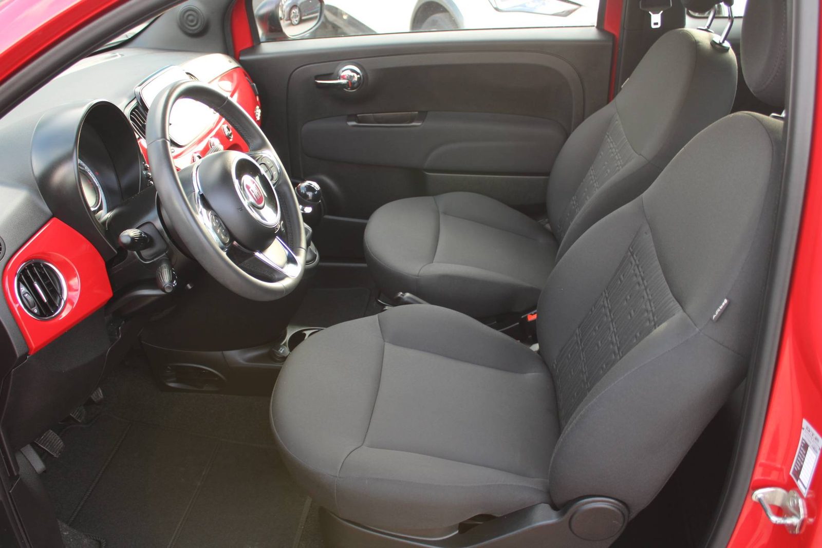 2023 Fiat 500 — fotografija 9